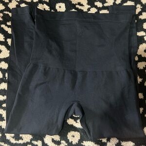 Tummy control black leggings